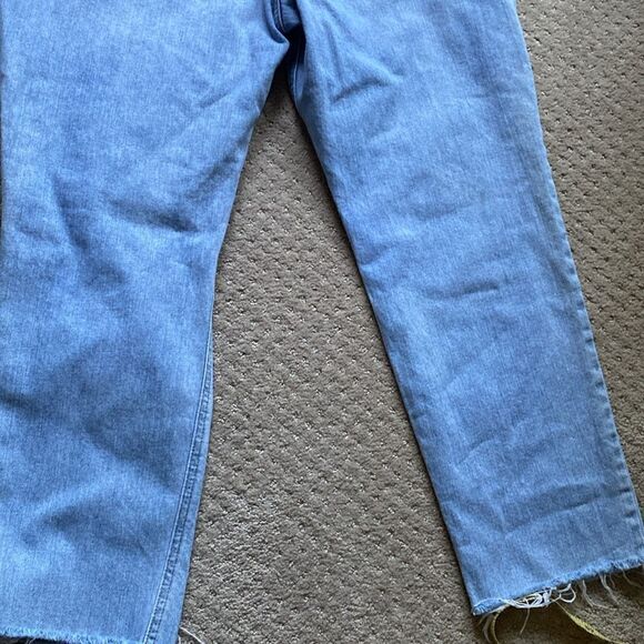 Old Navy. Mid rise Boyfriend Jean. Size 12. NWOT. - Picture 8 of 8